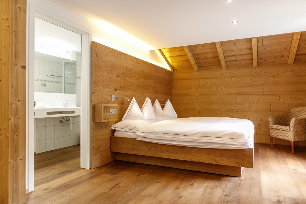 Hotel Edelweiss Blatten Loetschental מראה חיצוני תמונה